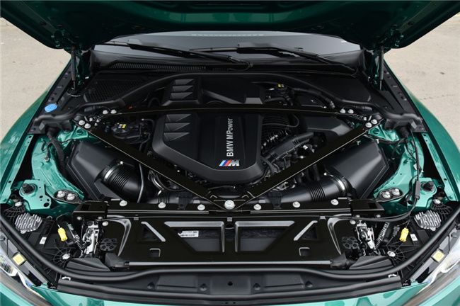 武汉宝马M3售价84.99万元起 颜色可选  