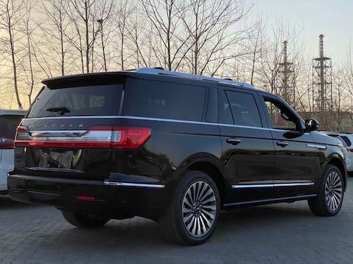 2021款林肯领航员意想不到的超大空间