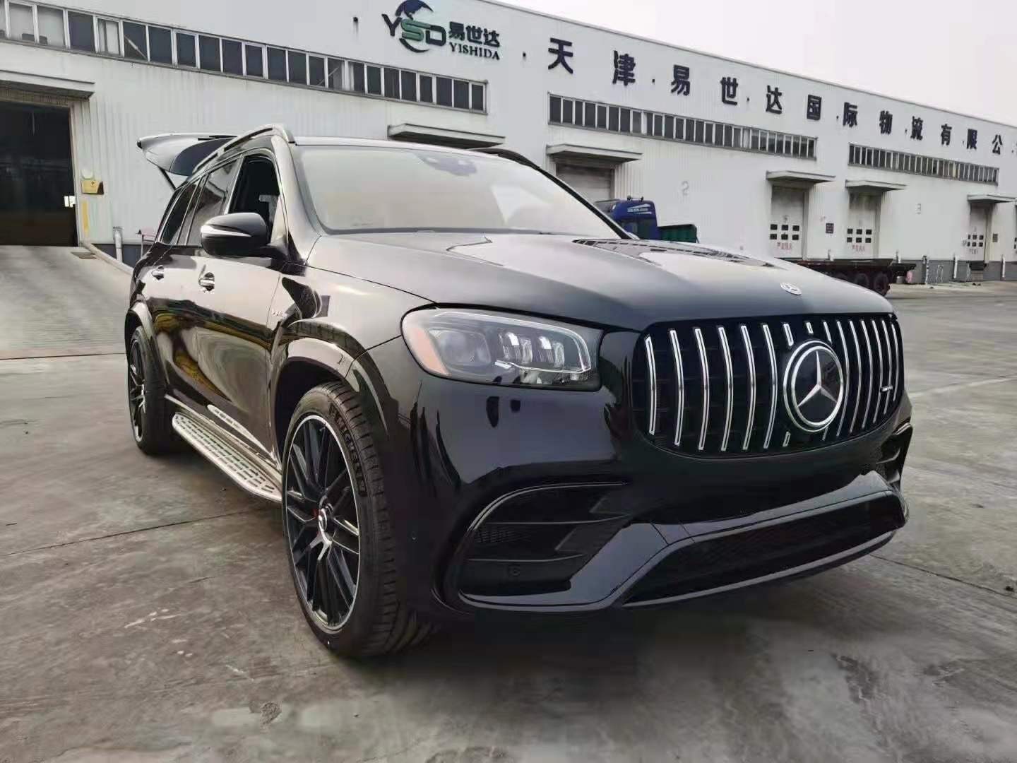 奔驰gls63图片,奔驰amggls63图片 21款奔驰gls63国六钜惠西装暴徒内部价