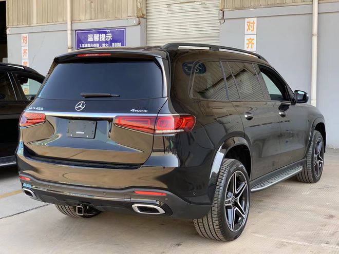 2021款奔驰gls450颜色齐全配置丰富