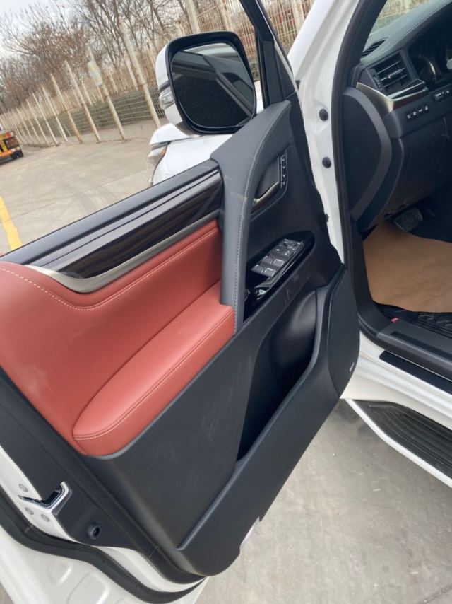 黑曜版雷克萨斯LX570 天津港裸利再赠礼