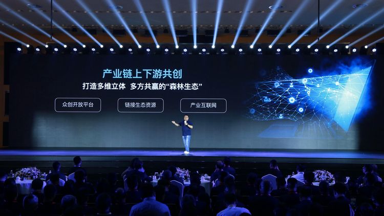 目标年销400万辆，长城汽车“绿智潮玩”2025战略正式发布