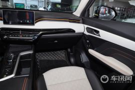 长城汽车-哈弗赤兔-1.5T 白银兔