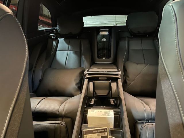 2021款奔驰迈巴赫GLS600 高端商务座驾 