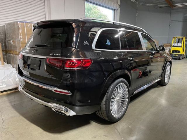 2021款奔驰迈巴赫GLS600 高端商务座驾 