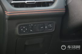 长安汽车-长安UNI-K-2.0T 全轮驱动尊贵型