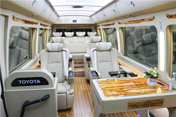 丰田考斯特12座价格 匠心精神独特尊贵