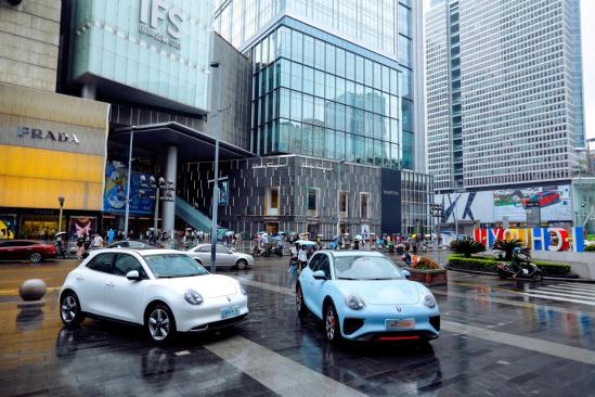 上市前一天，欧拉好猫GT木兰版“占领”了春熙路