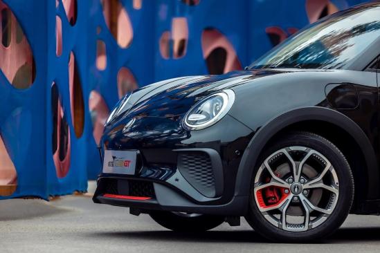 女性出行也“酷飒”！欧拉好猫GT木兰版热订“弹射起步”