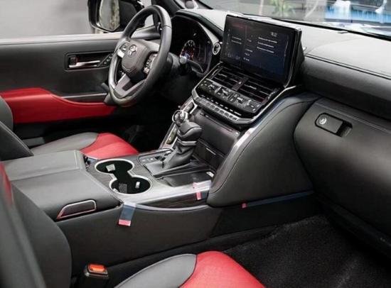 新知达人, 新款LC300陆巡进入国内 搭载3.5T 国六标准 开启预售