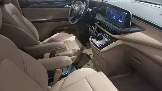 面对丰田赛那，别克GL8为啥选择了“加5千”卖？