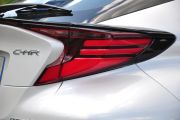 广汽丰田-C-HR双擎-2.0L E-CVT尊贵版