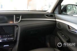 东风英菲尼迪-英菲尼迪QX50-2.0T 四驱菁英版