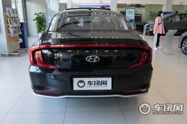 北京现代-名图-1.8L CVT LUX尊贵版