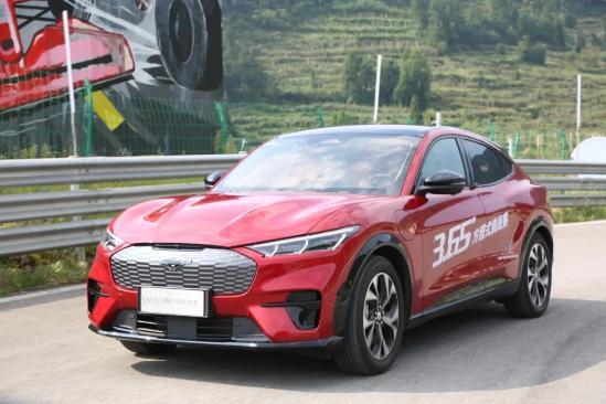 还看Model Y你就out了，这车外观更吸睛，关键是没有硬伤