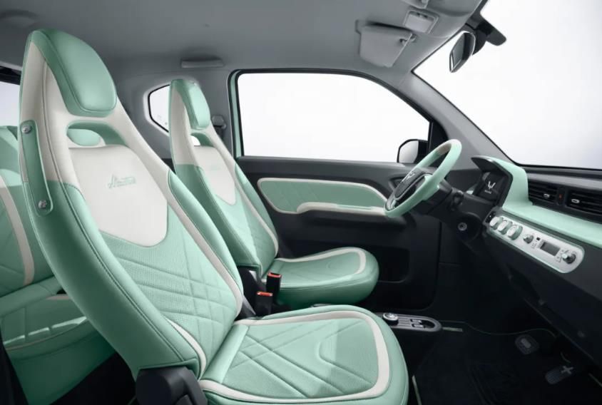 4.26万起售,双11就买它,宏光MINIEV夹心版上市