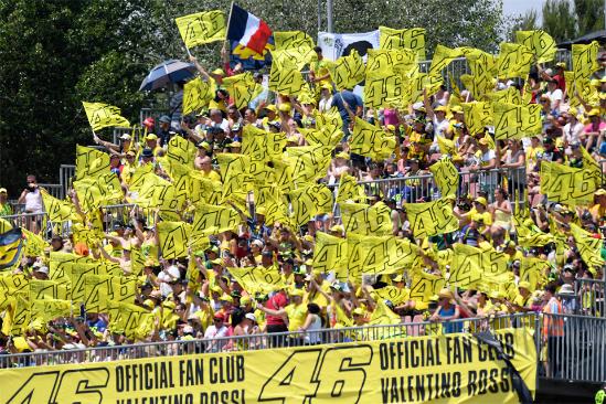 不认识他就别说你爱摩托运动