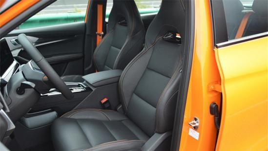 空间、动力都接近，哈弗赤兔只有“中等马”能赢MG ONE？