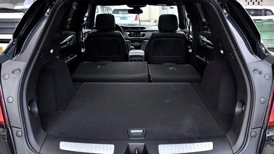 买二线豪华很尴尬？凯迪拉克XT5优惠7.4万元，真香