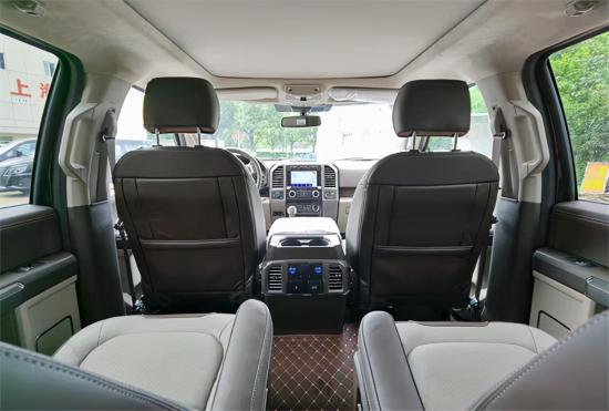 勇猛者平顶熊猫版七座SUV、同级别最强越野行宫绝不为过