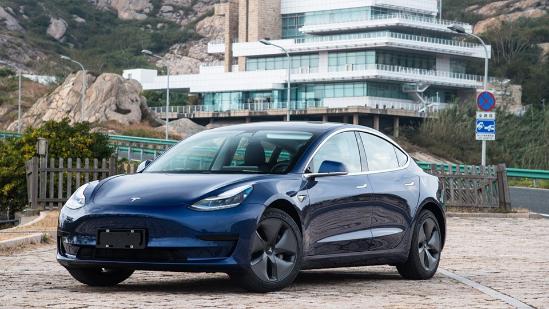 牺牲续航换流畅车机，新款国产Model 3能买？