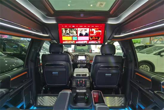 2022款福特F150勇猛者，四驱越野不在话下，豪华七座SUV