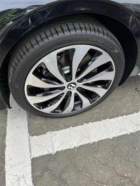 2022款宾利飞驰4.0V8高配欧规选配报价