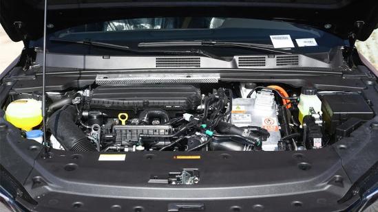 破百比影豹快还便宜，花10多万买奕炫MAX暗夜版值吗？