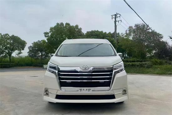 丰田海狮九座 上海高端定制中心