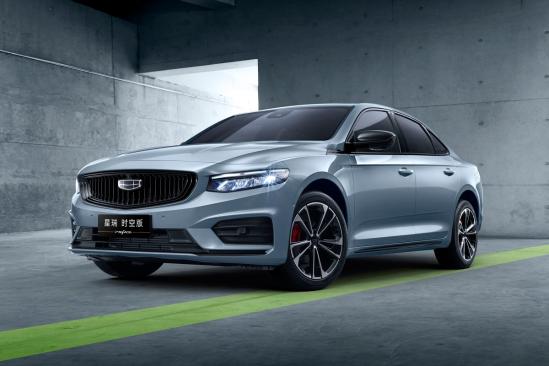 理想全尺寸SUV L9对标奔驰GLS？理想汽车是错位竞争的高手！