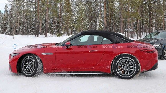 全新梅赛德斯-AMG SL PHEV版本无伪谍照曝光 