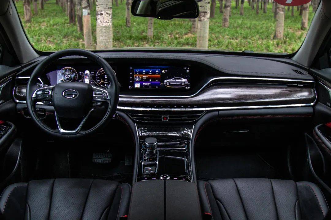 别只盯着蒙迪欧，这6款2.0T轿车15万也能买到，谁是性价比之王？