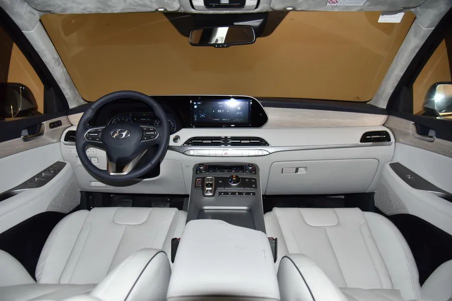 留住燃油车的尊严，3、40万买辆六缸车，你会爱上那种感觉