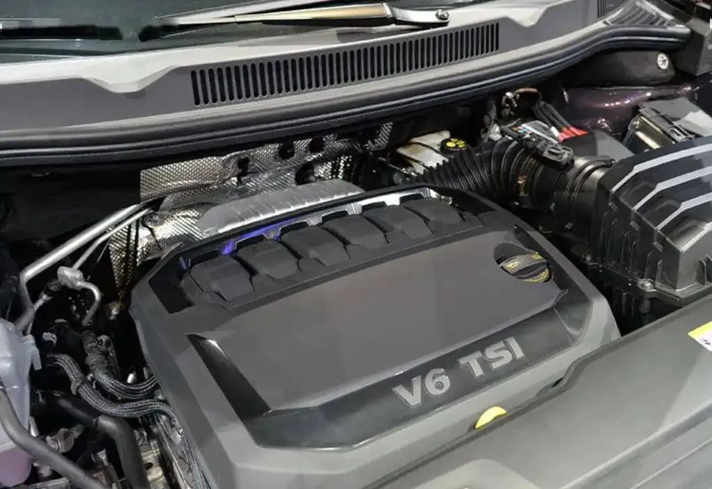 留住燃油车的尊严，3、40万买辆六缸车，你会爱上那种感觉