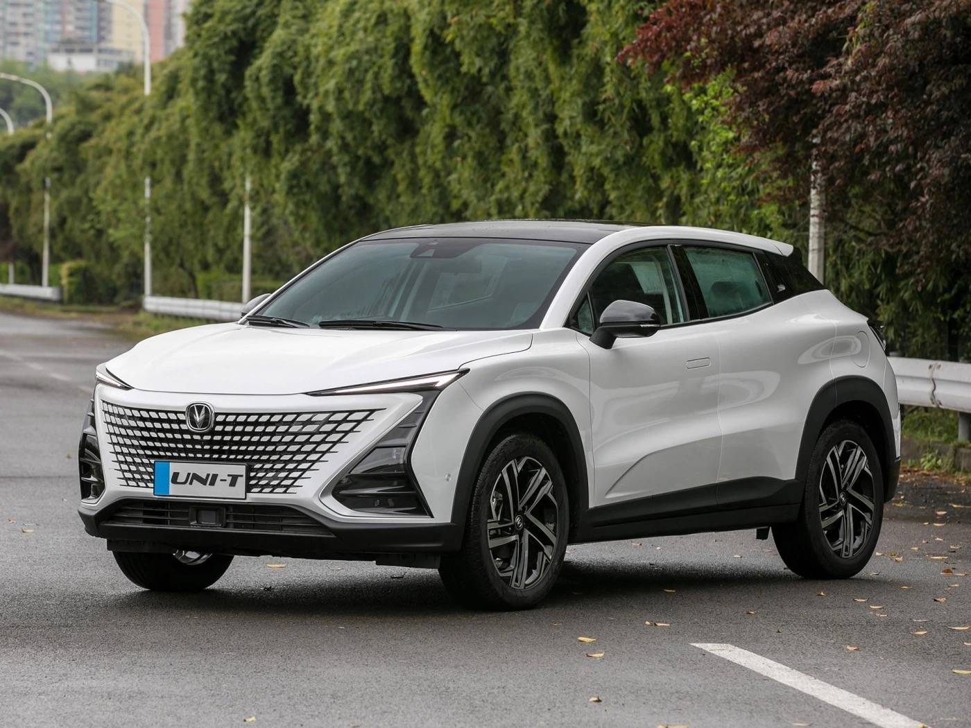 颜值好评，名字却一言难尽，奇瑞全新SUV离爆款又要差点意思？