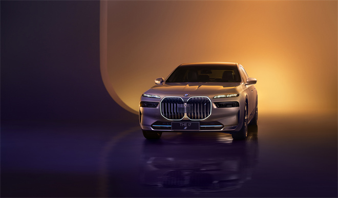 齐普策：创新BMW i7是最强的7系