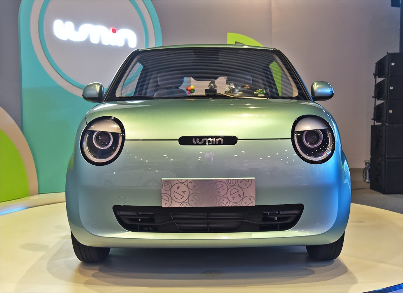 宏光MINI EV又一对手：长安LUMIN发布，配备10.25英寸中控屏