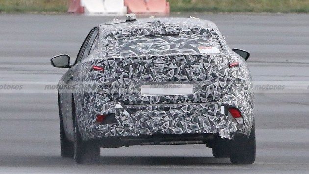 定位为轿跑SUV 标致308 Cross最新谍照曝光 