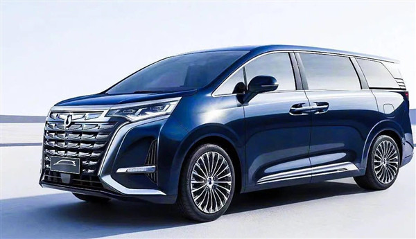 比亚迪 PK 东风，腾势D9和岚图梦想家，谁能代表中国高端MPV？