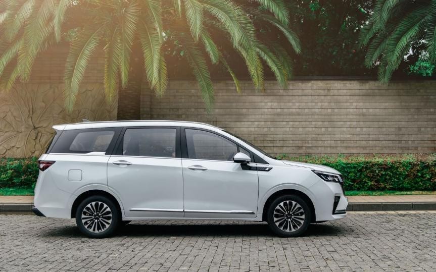10万元级的商用玩乐一体车，五菱佳辰的空间管理真没谁了
