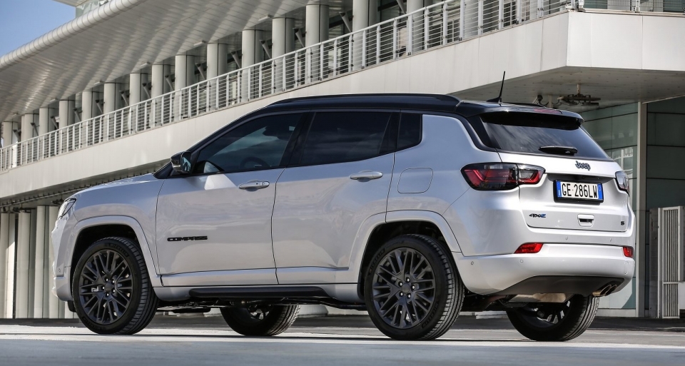 Jeep指南者海外新款搭载2.4L+9AT，国产的1.3T也该换换了！