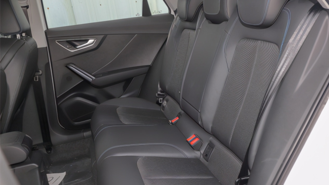 不到15万能买奥迪SUV，二手Q2L e-tron买来代步值吗？