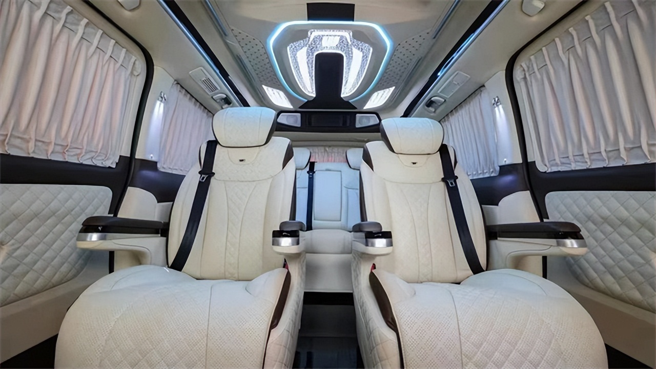 奔驰威霆高顶卡莫兹款,上海奔驰专卖店现车销售