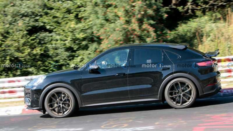 搭载4.0T V8发动机 新款保时捷Cayenne Coupe Turbo GT谍照 