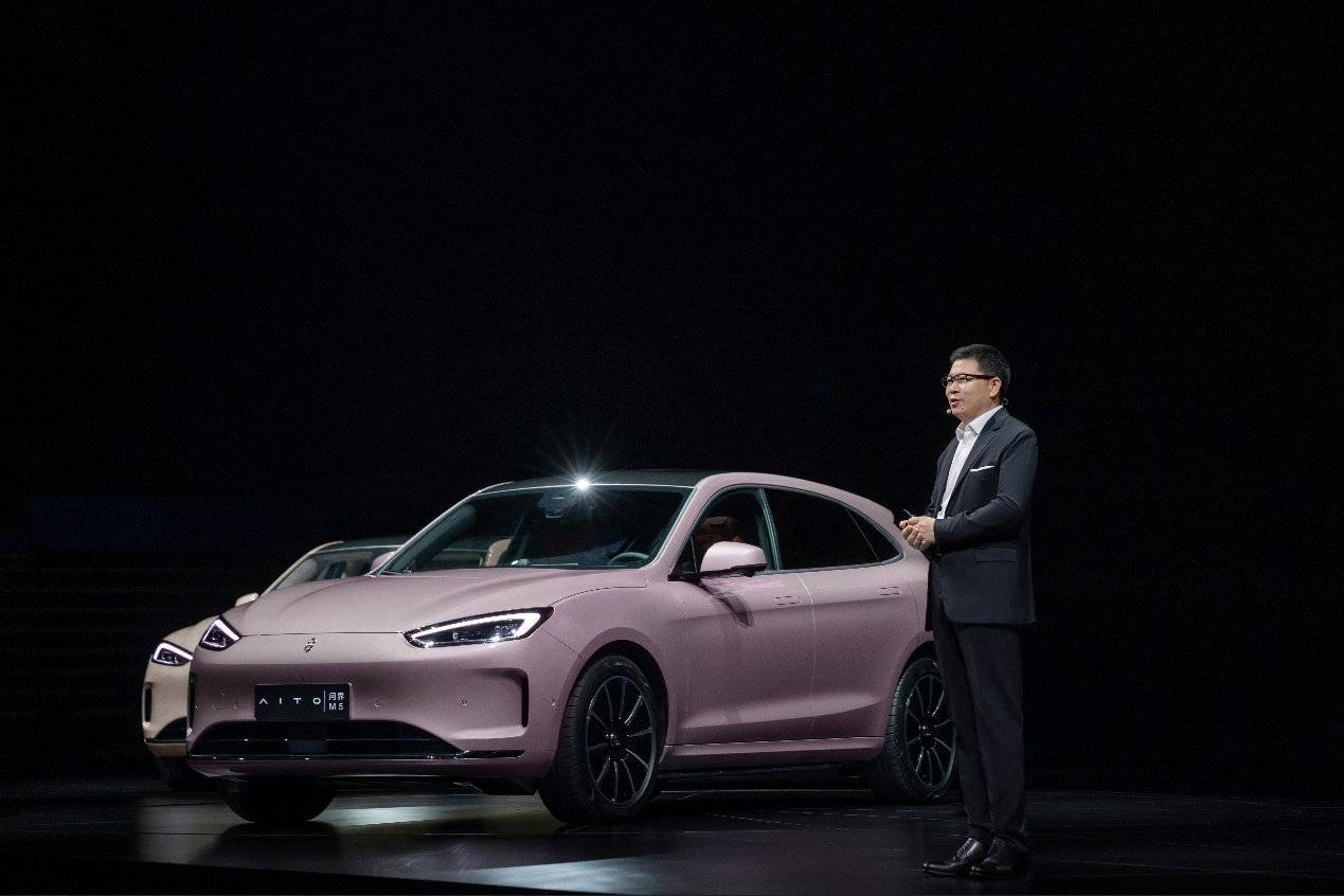 AITO纯电车型问界M5 EV 引领智慧豪华纯电新体验