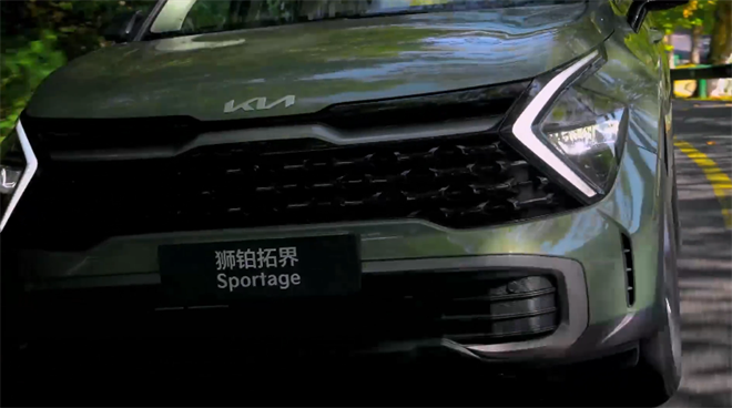 起亚狮铂拓界全新上市，售价区间17.98万元-23.78万元