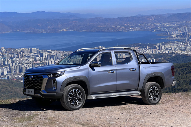 长安览拓者助力越野露营，山河美学造就蓝鲸动力加分