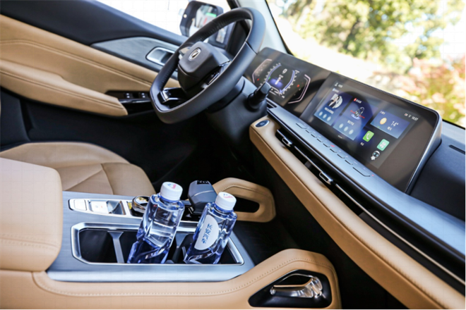 长安览拓者助力越野露营，山河美学造就蓝鲸动力加分