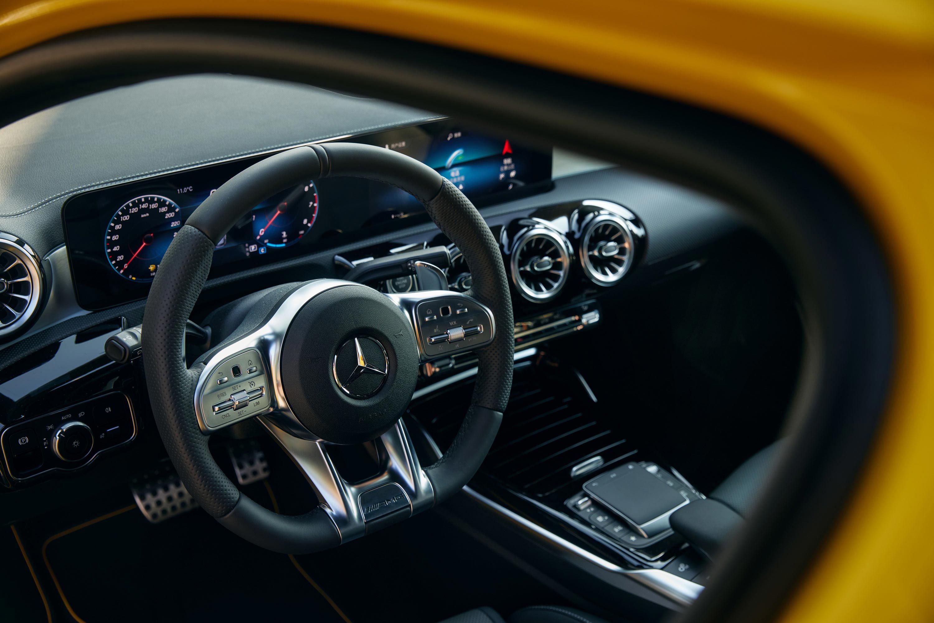 梅赛德斯-AMG A 35 4MATIC灿日特别版上市 售45.58万元