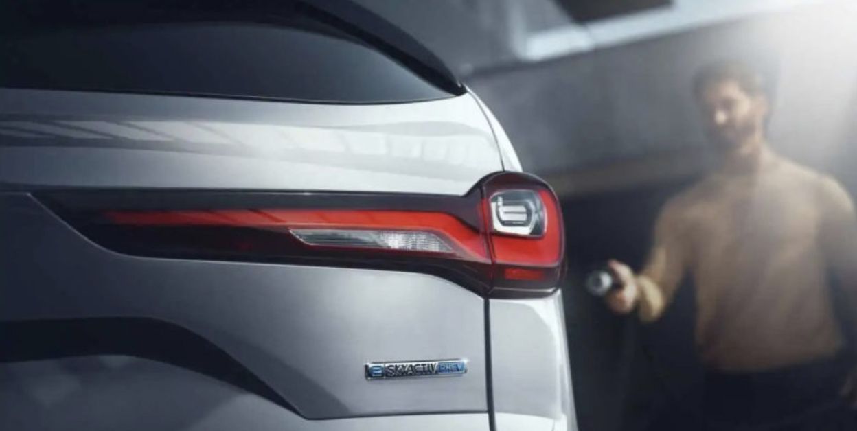 将于2023年1月全球首发 马自达CX-90最新预告图发布